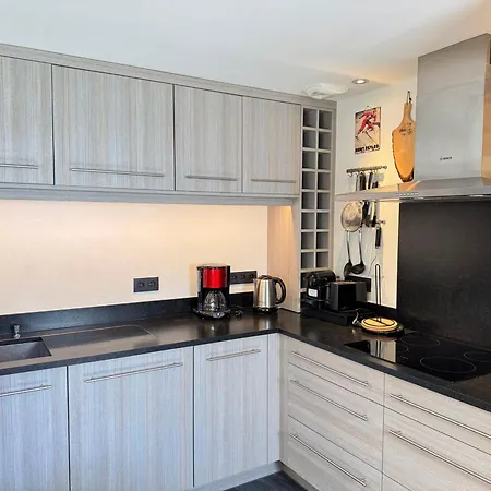 Apartamento - Confortable Près Du Centre Avec Balcon Ensoleillé - Fr-1-623-102